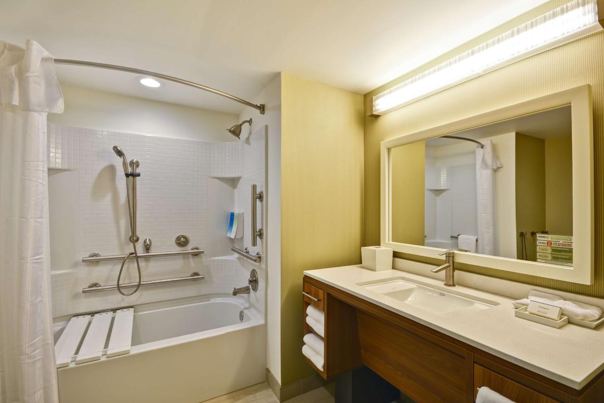 Home2 Suites By Hilton Decatur Ingalls Harbor Esterno foto