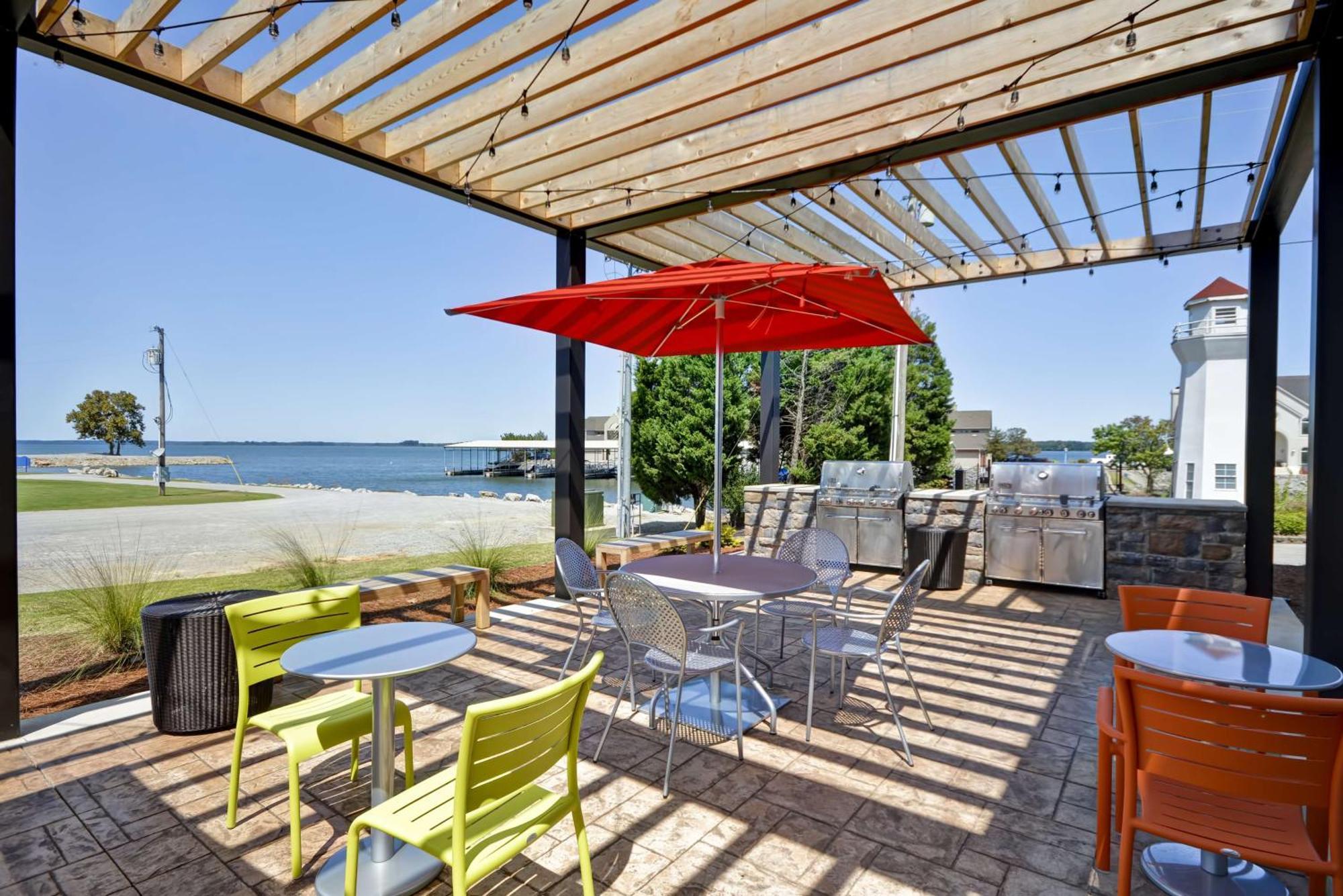 Home2 Suites By Hilton Decatur Ingalls Harbor Esterno foto