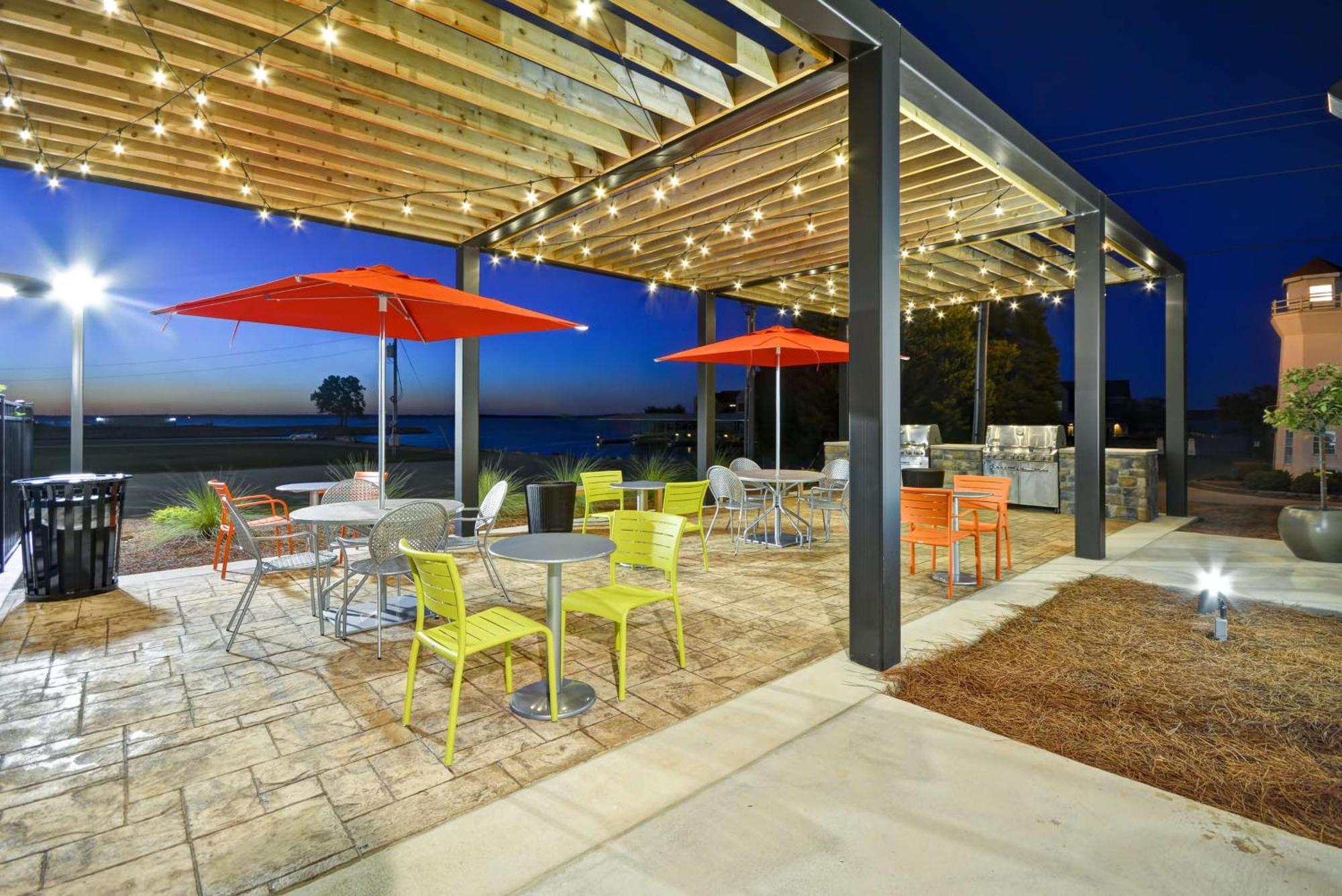 Home2 Suites By Hilton Decatur Ingalls Harbor Esterno foto