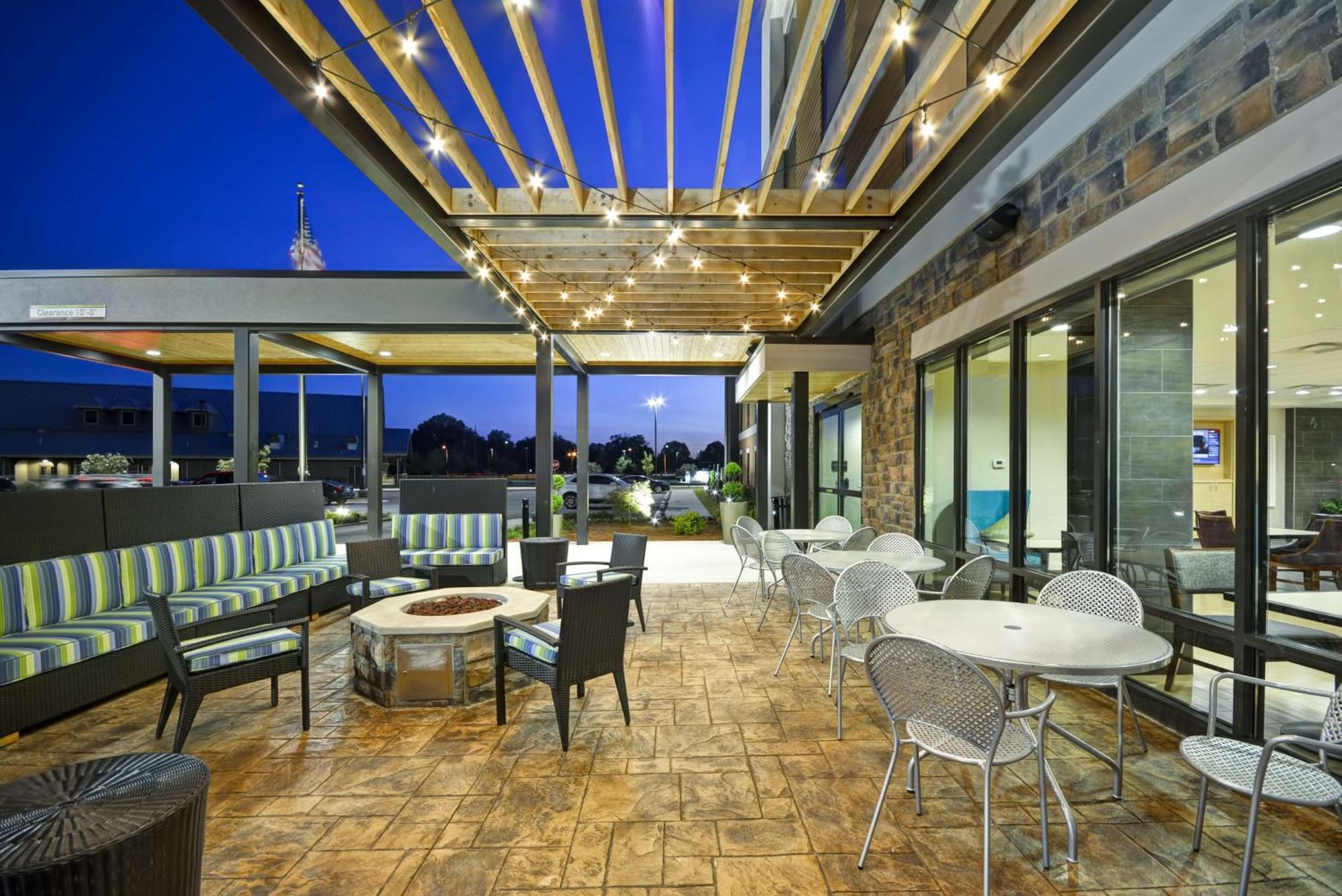 Home2 Suites By Hilton Decatur Ingalls Harbor Esterno foto