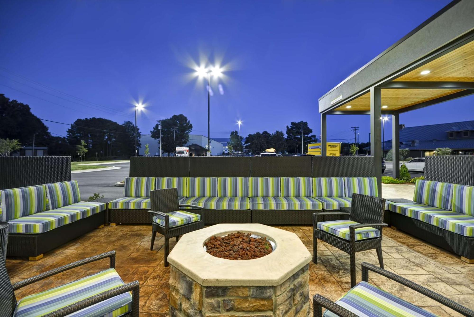 Home2 Suites By Hilton Decatur Ingalls Harbor Esterno foto